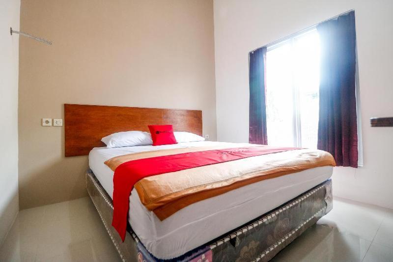 Urbanview Hotel Ava Banjarmasin By Reddoorz Номер фото